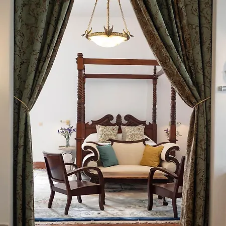 La Casa 1832 Boutique Bed & Breakfast