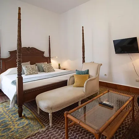 La Casa 1832 Boutique